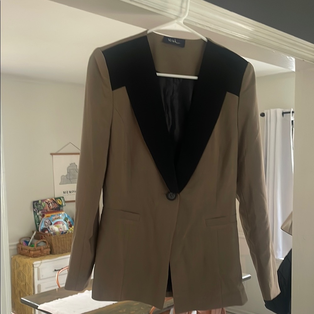 Women's Tan and Black Blazer